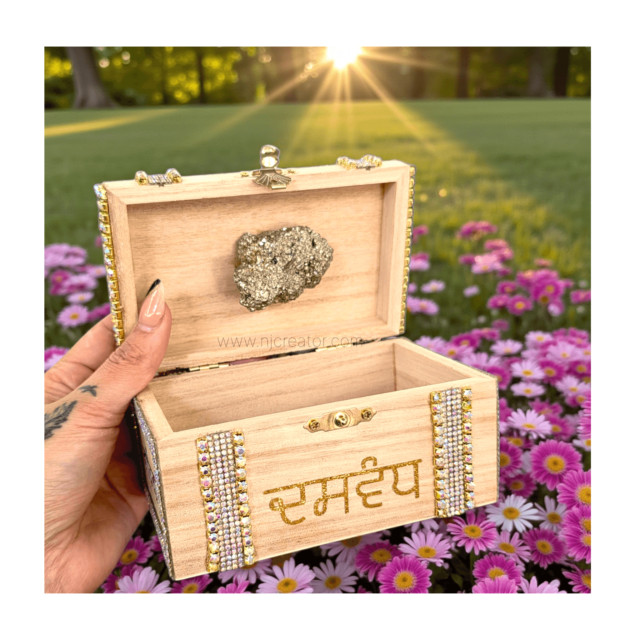 Daswand Box with or without pyrite Stone | Pyrite stone attracts prosperity, business growth, and financial stability | DAS122