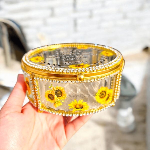 Round Gold Glass Daswand Box | Sunflowers - Image 2