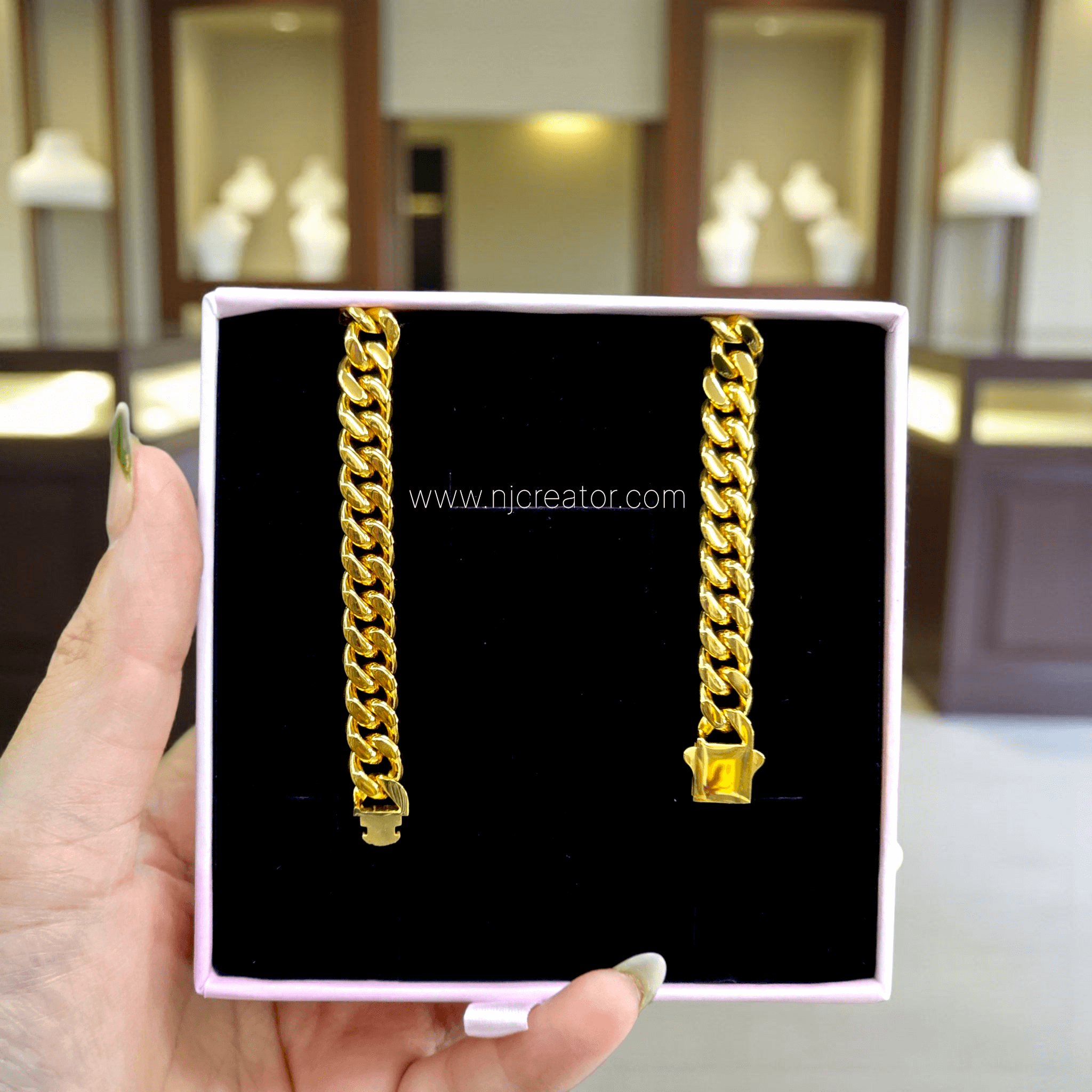 24K Gold Plated Cuban Link Chain for Men Thick & Heavy | Water-resistance | 22 " Length | CH0001