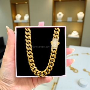 18K Gold plated Cuban Chain with Rhinestone Lock | Luxury and Bold Statement Piece CH00011 | 22 inch